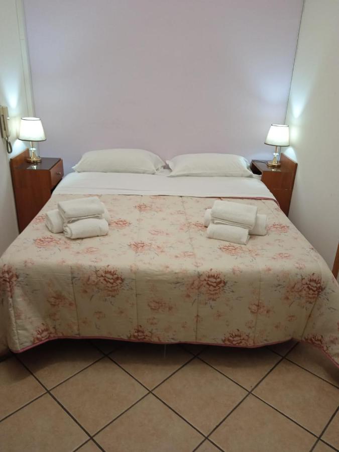 Atlantic Ostello B&B Naples Exterior photo